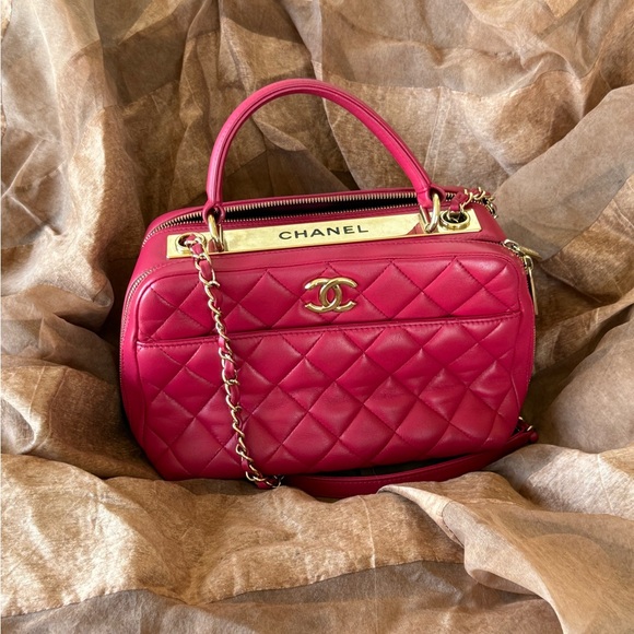 CHANEL Dark Pink Bowling Trendy Handle Bag GHW - Picture 2 of 5